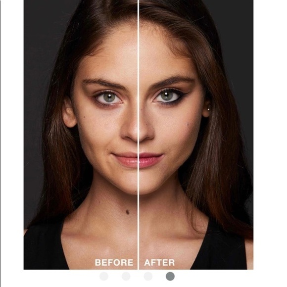 Neutrogena® Intense Gel Eyeliner 5 for $25 - Picture 4 of 4